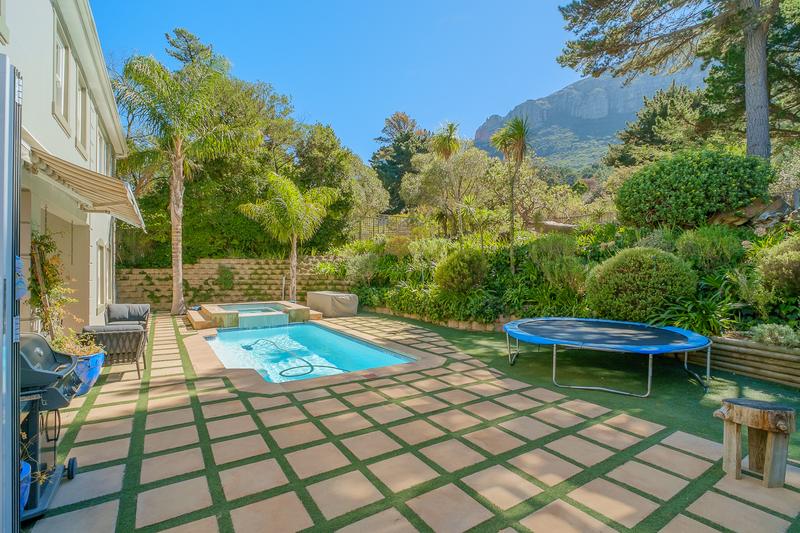 5 Bedroom Property for Sale in Ruyteplaats Western Cape